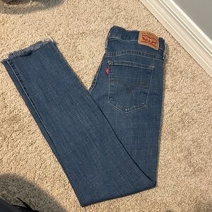 Levi's Women's Classic Blue 311 Shaping Skinny Jeans. Worn once. Factory frayed9